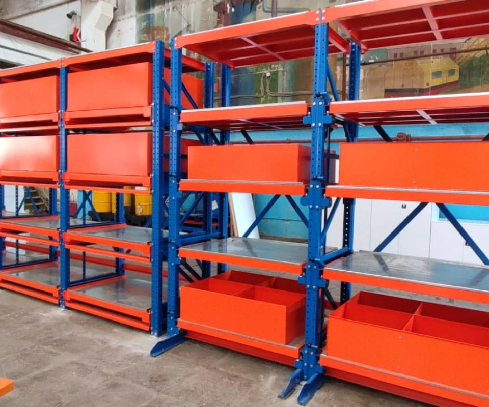 стеллажи с выдвижными поддонами