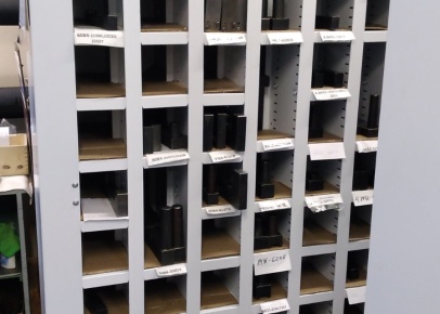 Стеллажи с адресной ячейкой